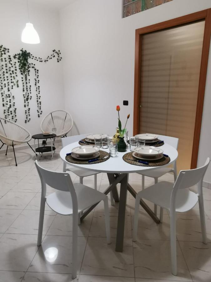 Comfort Apartment And Terrace Nel Cuore Di Bari Eksteriør bilde